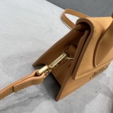 Jacquemus modello: 2102 12x8x5cm