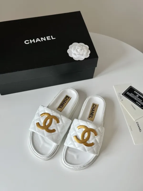 Chanel 2024  35-39