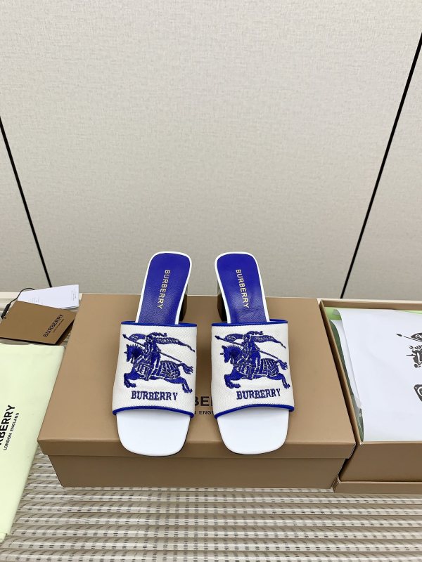 Burberry  35-42