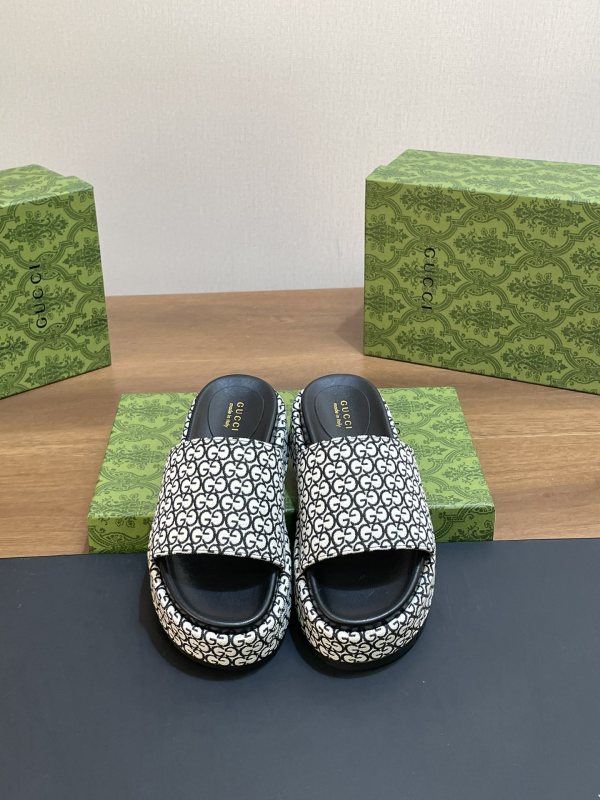GUCCI 2024'  35-43
