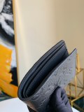 LV  M69037 11.5 x 9.0 x 1.5 cm