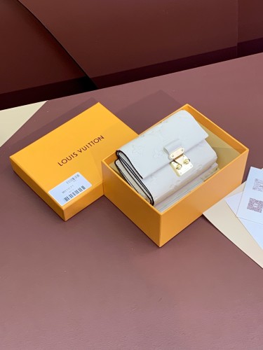 LV M81071 11.5 x 8.5 x 4cm