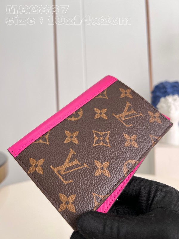 LV  M82867 M28268  10 x 14 x 2.5cm