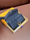 LV M62458  19.0 x 10.5 x 2.5 cm