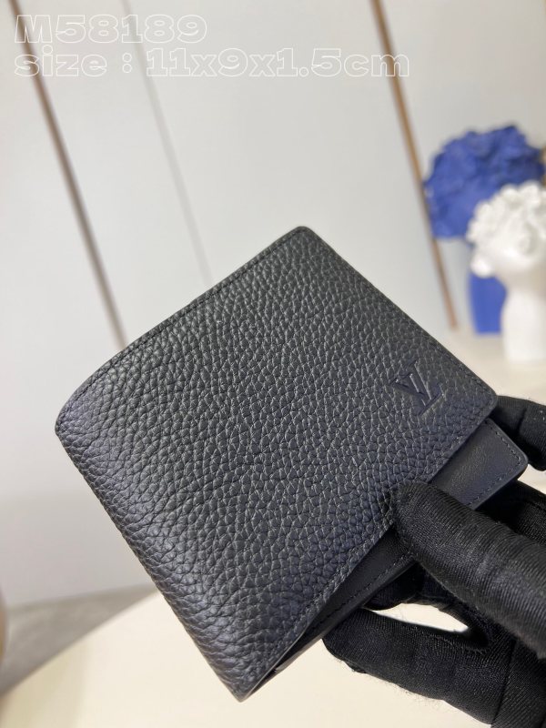 LV  M58189 11.5 x 9 x 1.5 cm