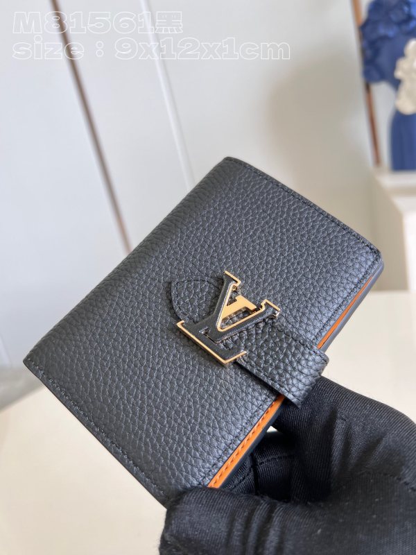LV  M81561 9 x 12 x 1cm