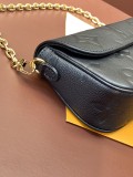LV M82211  23.5×12×4.3cm