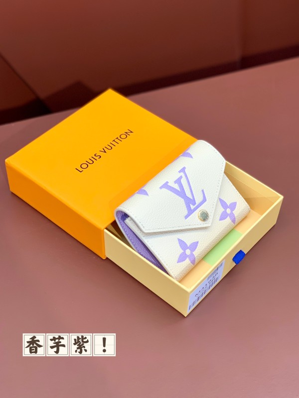 LV M41938 12 x 9.5 x 1.5 cm