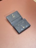 LV   M58456  10.5X8cm