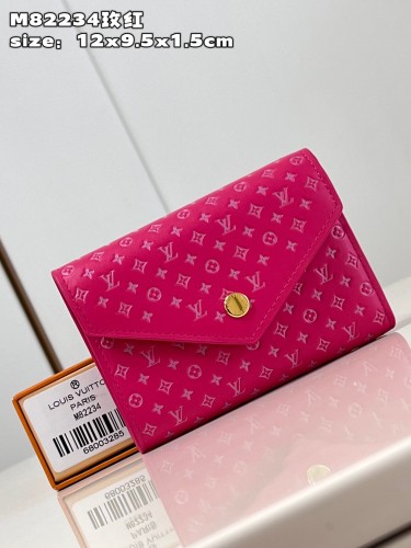 LV  M82234 12x9.5x1.5cm