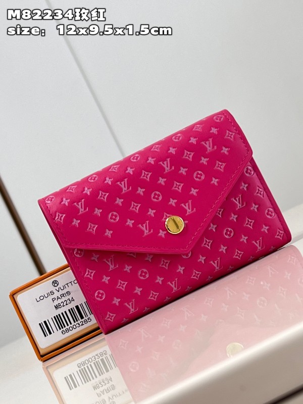 LV  M82234 12x9.5x1.5cm
