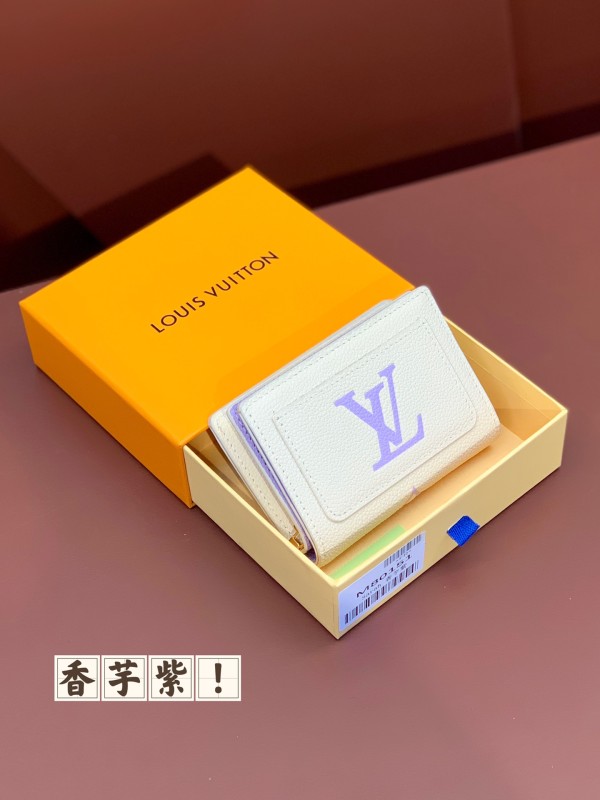 LV M80151 11x8.5x3.5cm