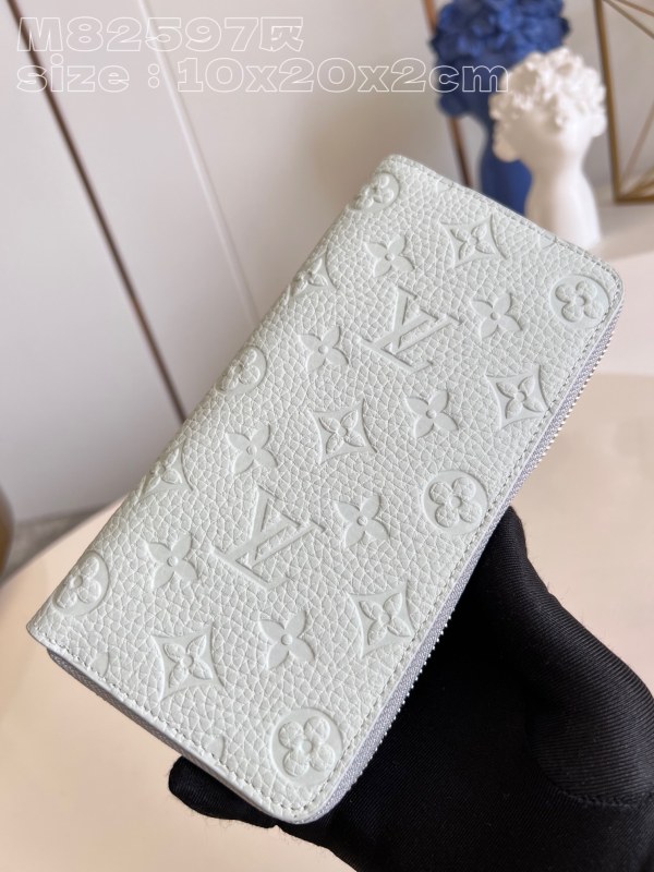 LV  M82597 Zippy Vertical 10 x 20 x 2cm