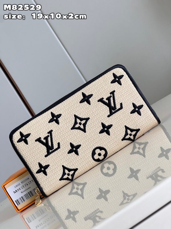 LV M82529 19.5x10.5x2.5cm