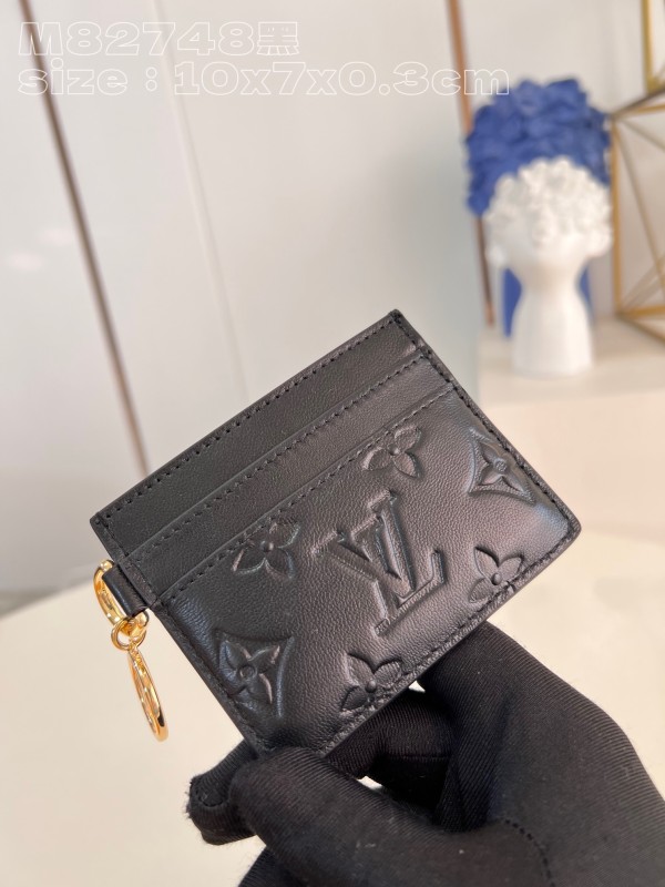 LV  M82748 10.2 x 7.3 x 0.3CM