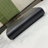 GG 772640  14X18,5X3CM
