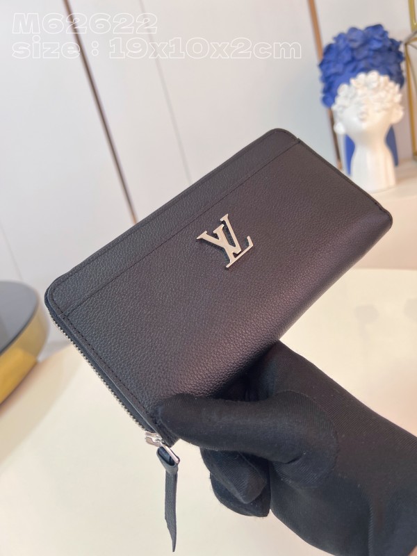 LV  M62622 19.5 x 10 x 2.5cm