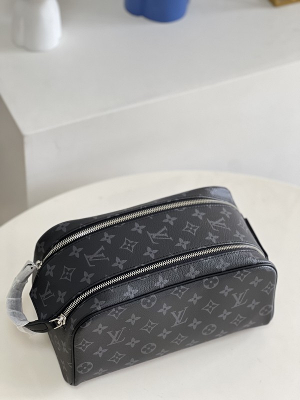 LV   M46253 28 x 15 x 16.5cm