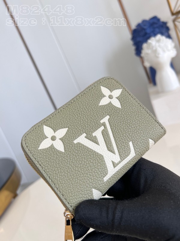 LV  M82448 11 x 8.5 x 2cm