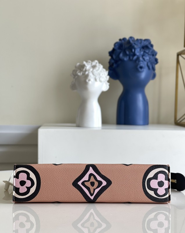 LV   M80752 25 x 20 x 5.5cm