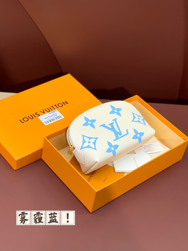 LV  M45915 17*12*6cm