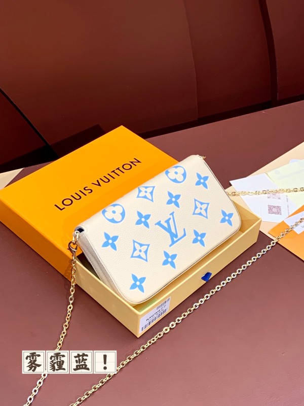 LV M69977 21.0 x 12.0 x 3.0 cm