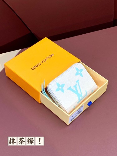 LV  M60574 11 x 8 x 1 cm