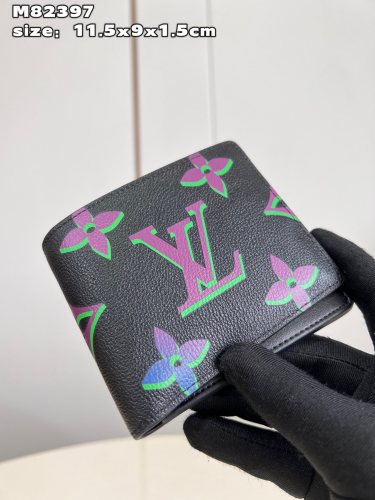 LV   M82297 11.5x9x1.5cm