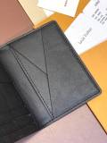 LV  M61696  8x11cm