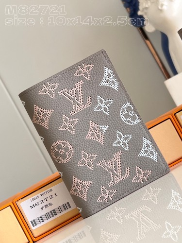 LV  M82721  10 x 14 x 2.5cm