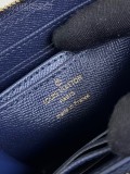 LV  M82483  11 x 8.5 x 2 cm