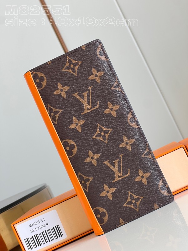 LV  M82551  10 x 19 x 2cm