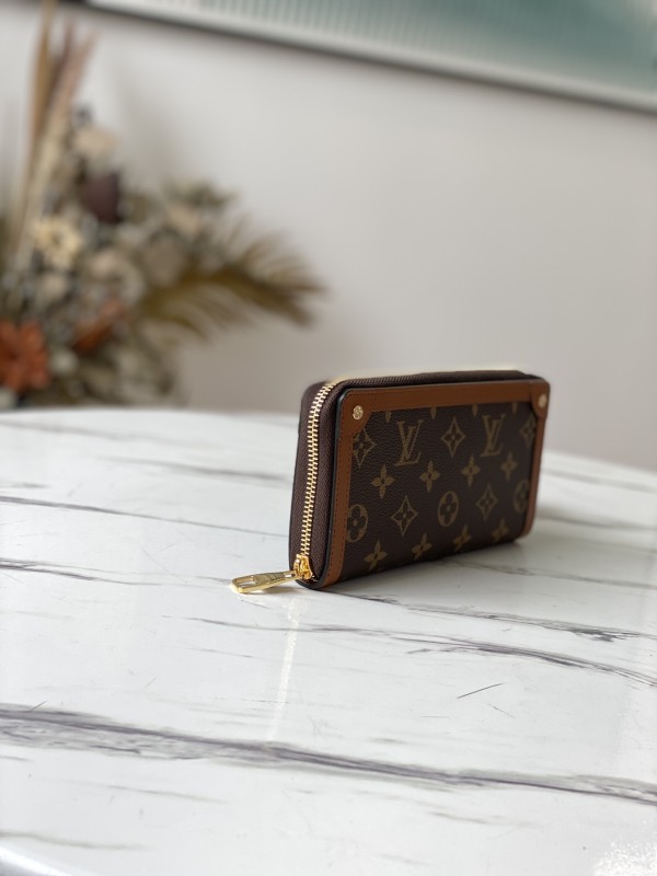 LV  M80558  19.5 x 10 x 2 cm