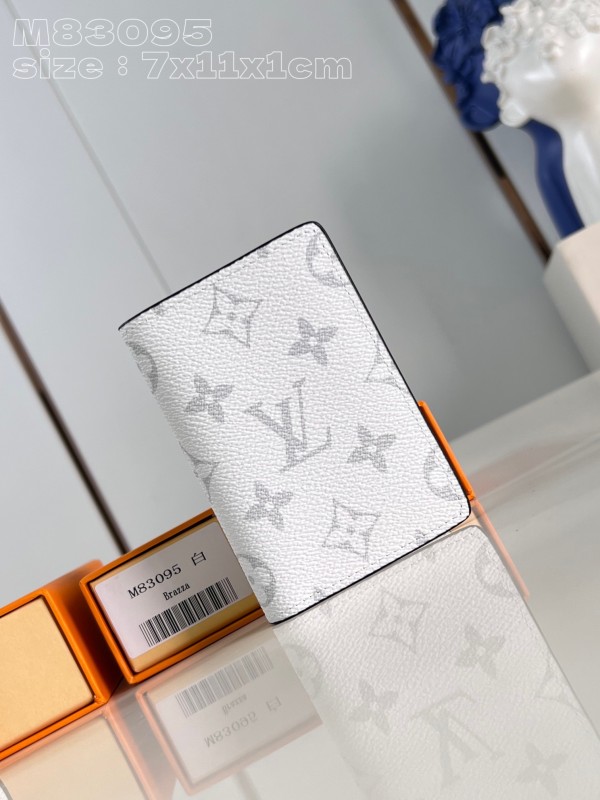 LV  M83095 7.5 x 11.1 x 1cm
