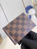 LV   M66543 11x8x1cm