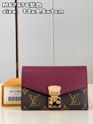 LV  M67478 13 x 9.3 x 1cm