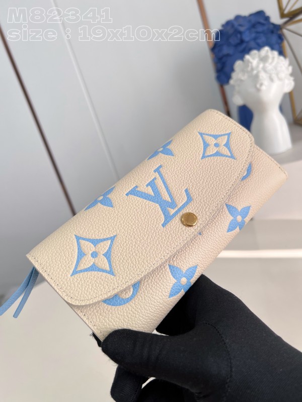 LV  M82341 19 x 10 x 2 cm