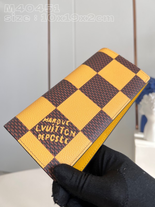 LV  M40451 10 x 19 x 2cm