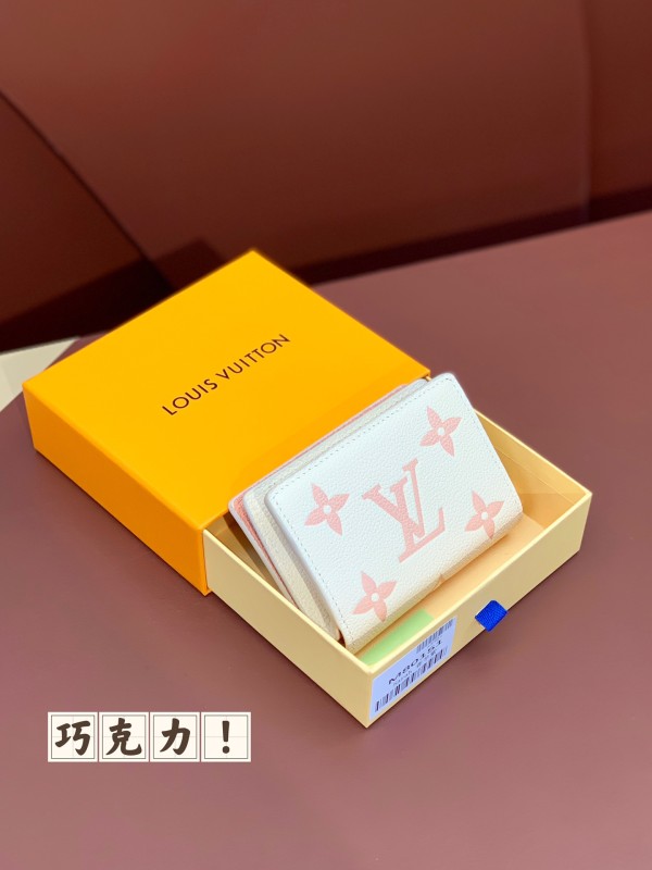 LV M80151 11x8.5x3.5cm
