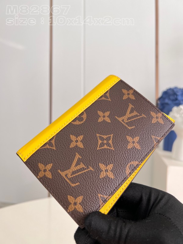 LV  M82867 M28268  10 x 14 x 2.5cm