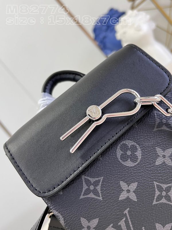 LV  M82774 15 x 18 x 7CM