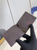 LV   M66543 11x8x1cm