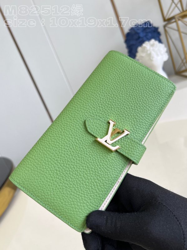 LV  M82512 10 x 19 x 1.7cm