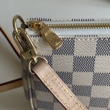 LV  M41207 M40712  21 x 13 x 3 cm