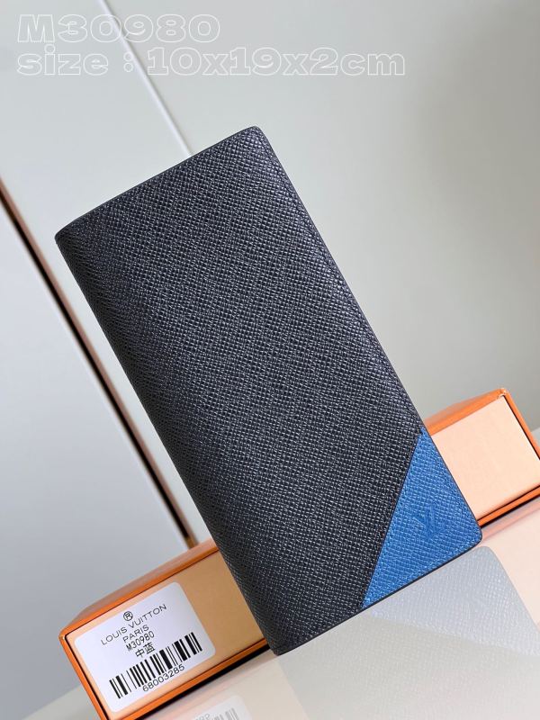 LV  M30980 10 x 19 x 2cm