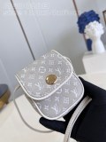LV   M60018  18x14x6cm