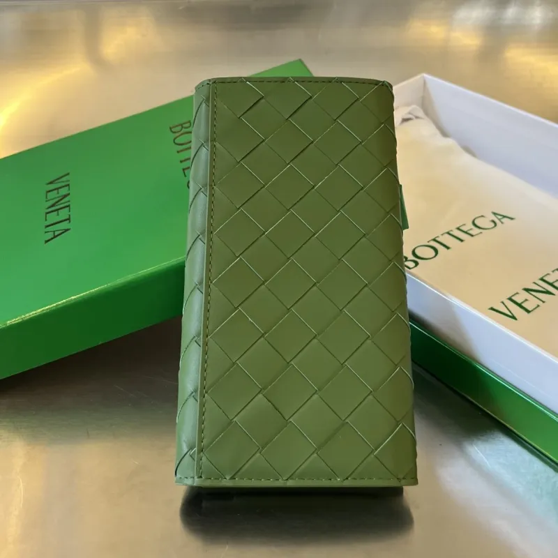 B.Veneta 2024' 676593 18x10x2cm