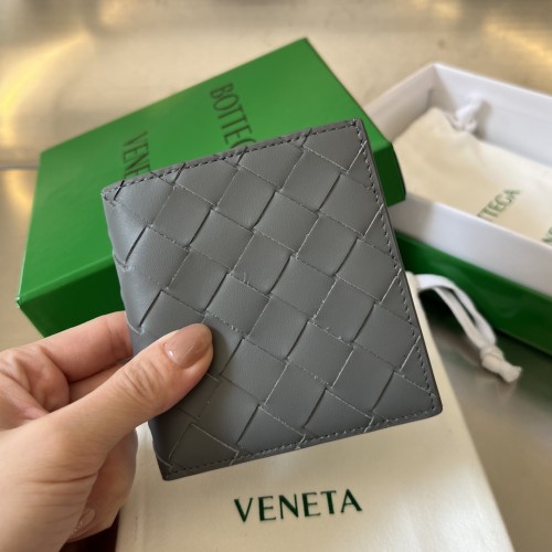 B.Veneta 2024'  749400  10x9.5cm
