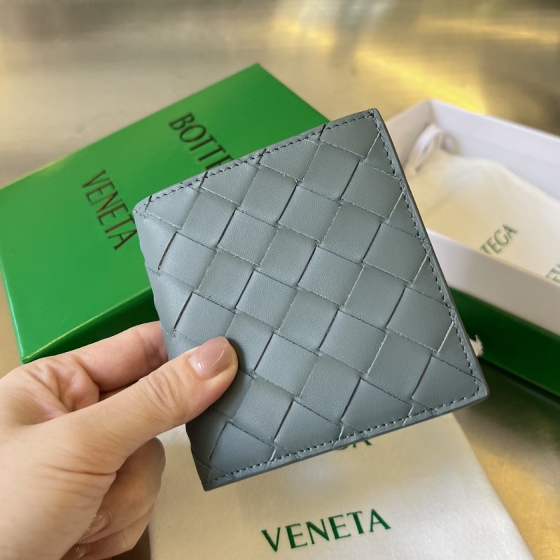B.Veneta 2024'  749400  10x9.5cm