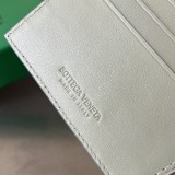 B.Veneta 2024'  592626  11.5x9x0.5 cm